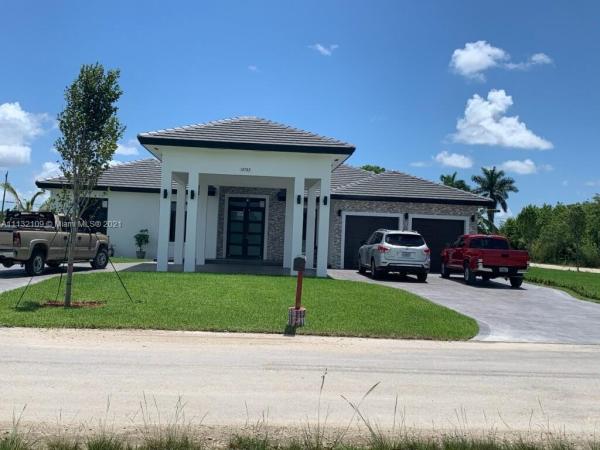 Montclair Country Estates, 19762 SW 325th St, Redland, Florida 33030, image 1