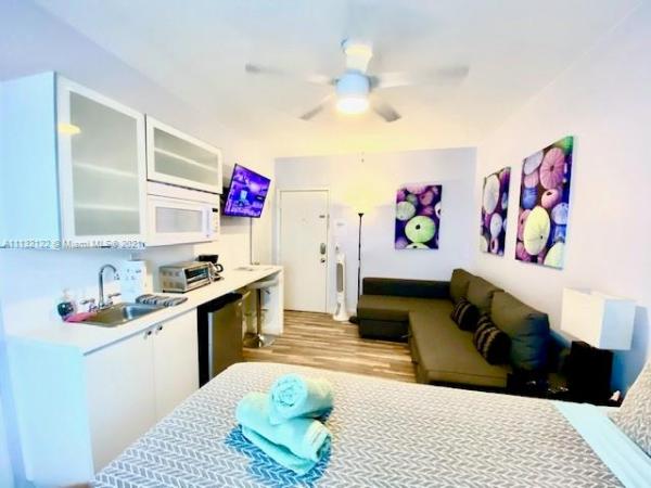 Ocean Walk On South Beach, 335 Ocean Dr #313, Miami Beach, Florida 33139, image 2