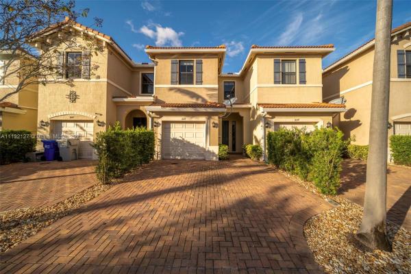 Madison Place, 1043 NW 33rd Mnr, Pompano Beach, Florida 33064, image 1