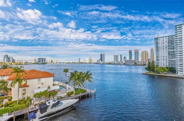 Eden Point, 4000 NE 170 St #601, North Miami Beach, Florida 33160, image 1