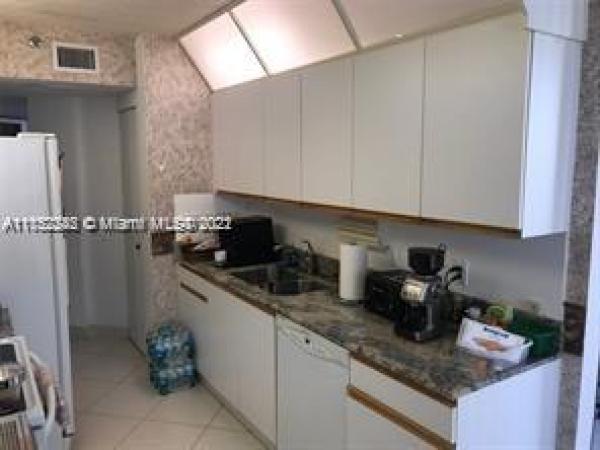 1000 Island Boulevard, 1000 W Island Blvd #2304, Aventura, Florida 33160, image 2