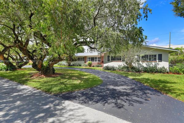 5625 SW 84th Ter, Unincorporated Dade County, Florida 33143, image 2