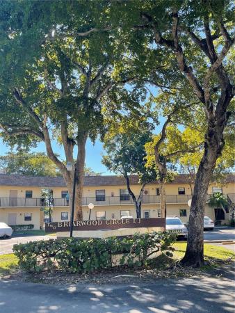 Villas At Carriage Hills Lakeside, 2 Briarwood Cir #214, Hollywood, Florida 33024, image 2