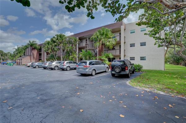 Nova Gardens, 7100 Nova Dr #306A, Davie, Florida 33317, image 1