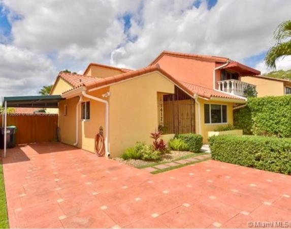 Twin Chalets At International Gardens, 1412 SW 118th Ave #1412, Tamiami, Florida 33184, image 2