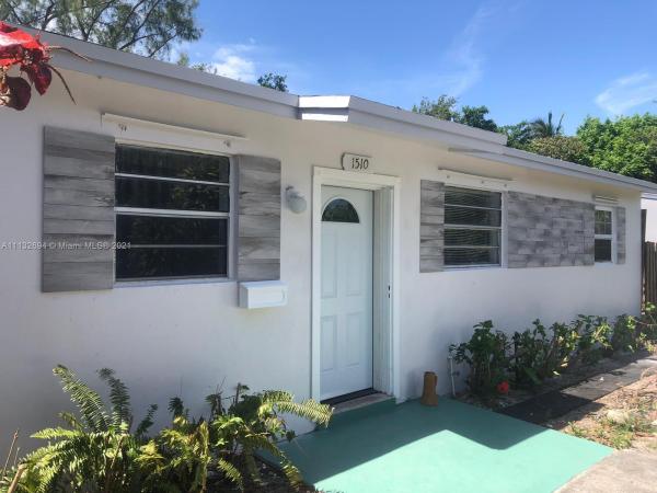 Washington Park, 1500 NE 151st Ter, North Miami Beach, Florida 33162, image 1