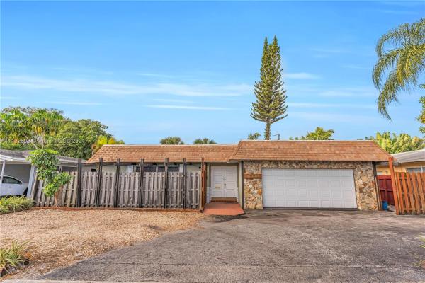 Jenada Villas, 3001 NW 9th Ave, Wilton Manors, Florida 33311, image 2