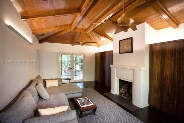 Sherwood Forest, 252 NE 87th St, El Portal, Florida 33138, image 1