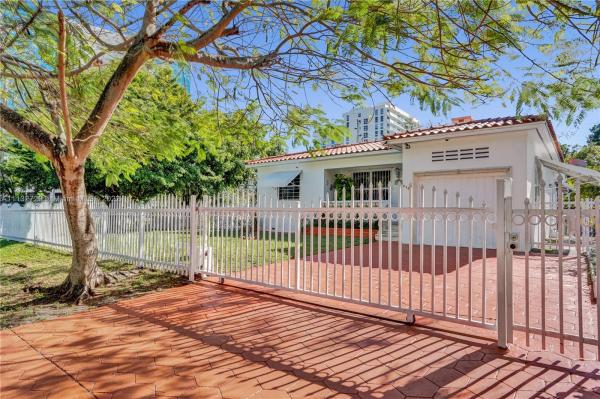 Brentwood, 270 NE 45th St, Miami, Florida 33137, image 2