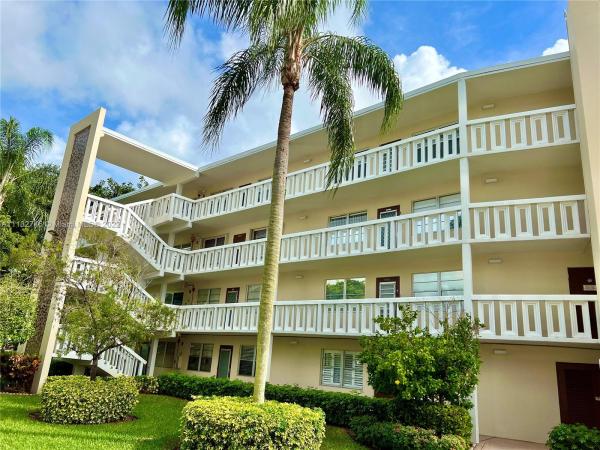 Ventnor, 1044 Ventnor O, Deerfield Beach, Florida 33442, image 2