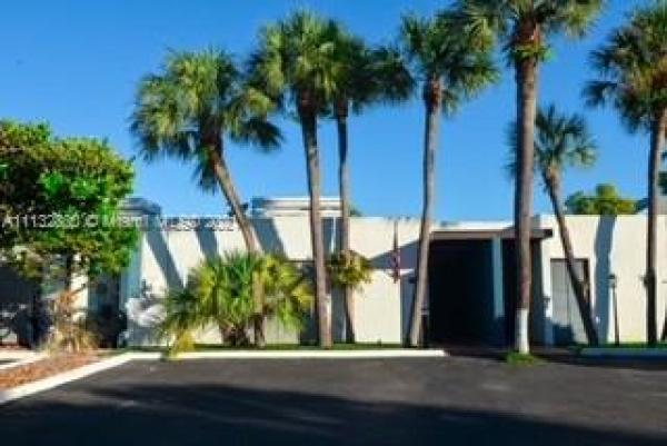 Windmill Gate, 16424 Briar Patch Pl #16424, Miami Lakes, Florida 33014, image 2