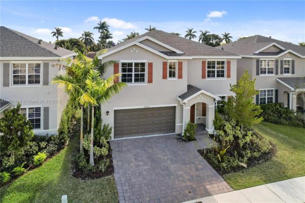 Majorca Estates, 1424 NW 208th St, Miami Gardens, Florida 33169, image 2