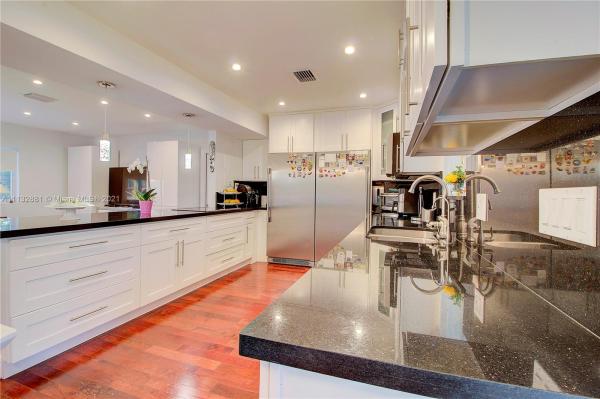 Biscayne Gardens, 14830 N Spur Dr, Golden Glades, Florida 33161, image 2