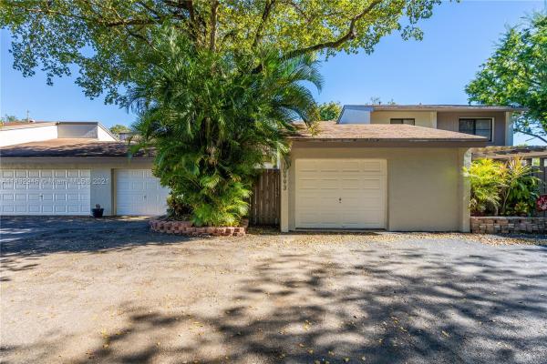 Sabal Chase, 10993 SW 113th Pl #10933, Kendall, Florida 33176, image 2