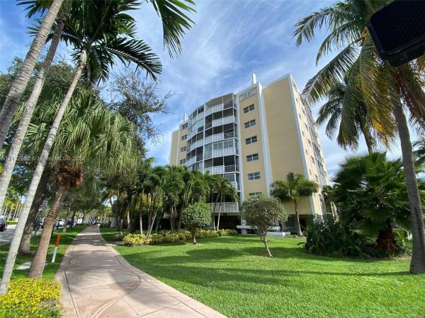 Crandon Tower, 555 Crandon Blvd #54, Key Biscayne, Florida 33149, image 2