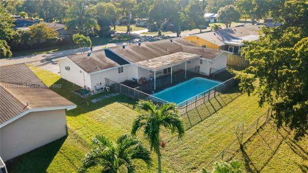 Mirror Lake Estates, 1361 NW 75th Ter, Plantation, Florida 33313, image 2