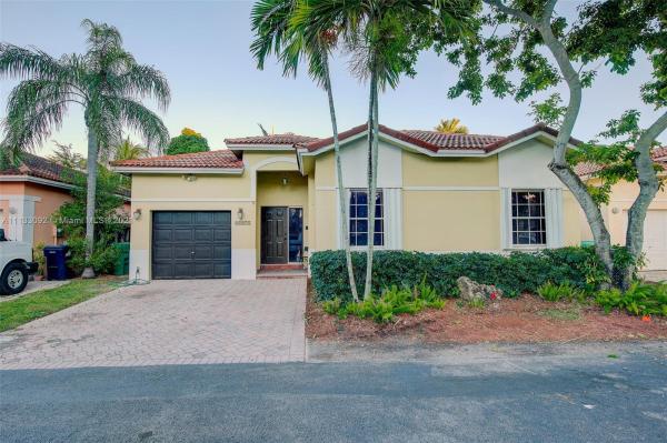 Monterey Lakes, 21475 SW 90th Pl, Cutler Bay, Florida 33189, image 2