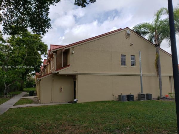 La Hacienda Country Club Of Miami, 18322 NW 68th Ave #K, Country Club, Florida 33015, image 2