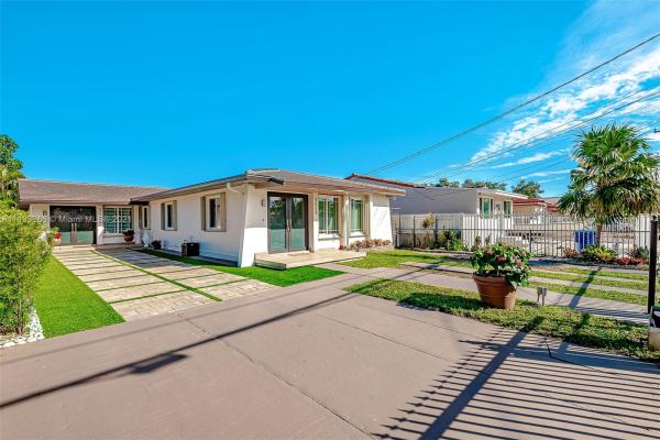 The Pines, 3029 SW 25th Ter, Miami, Florida 33133, image 2