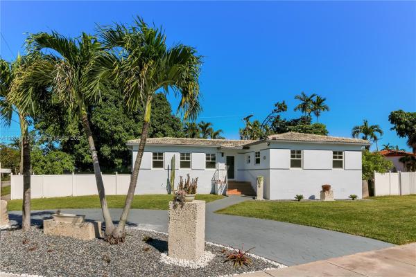 Coral Way Village, 8361 SW 27th St, Westchester, Florida 33155, image 2