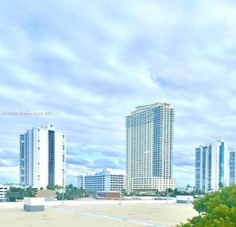 Plaza Of The Americas, 17021 N Bay Rd #529, Sunny Isles Beach, Florida 33160, image 1