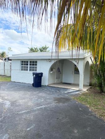 Fulford By The Sea, 2024 NE 183rd St, North Miami Beach, Florida 33179, image 2