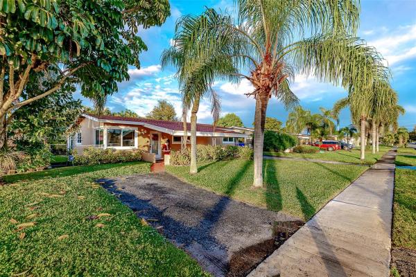 Driftwood Plaza, 6491 Park St, Hollywood, Florida 33024, image 2