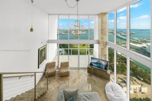Ten Museum Park Residential, 1040 Biscayne Blvd #3301, Miami, Florida 33132, image 2