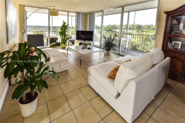 Ellington At County Line, 700 NW 214th St #702, Miami Gardens, Florida 33169, image 2