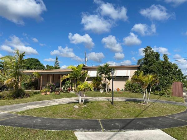 South Miami Heights Residential, 12501 SW 185th Ter, South Miami Heights, Florida 33177, image 2