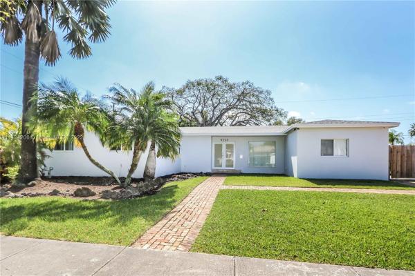 Cypress Cove Estates, 9220 SW 80th Ter, Sunset, Florida 33173, image 2