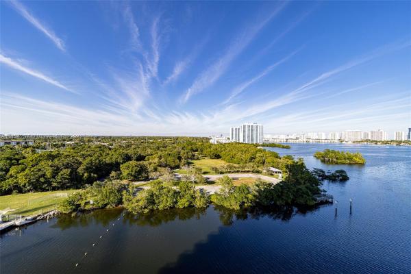 The Harbour North Tower, 16385 Biscayne Blvd #1006, North Miami Beach, Florida 33160, image 2