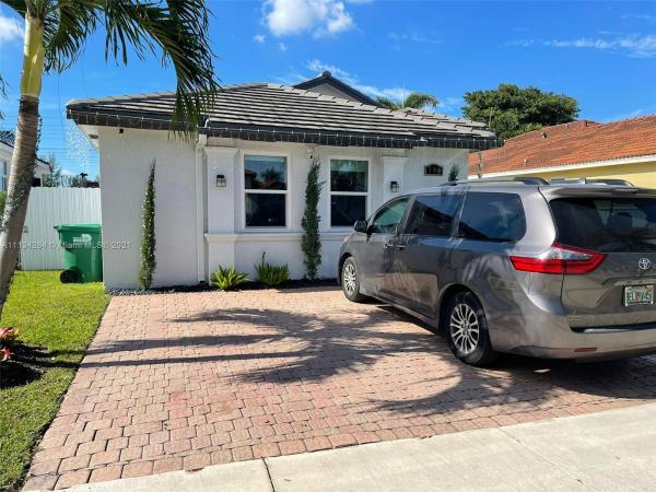 Riviera Trace, 790 NW 136th Ave, Tamiami, Florida 33182, image 2
