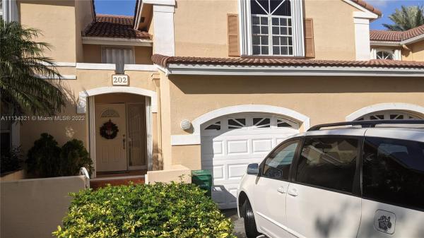 Regatta Pointe, 14611 Balgowan Rd #202-1, Miami Lakes, Florida 33016, image 2