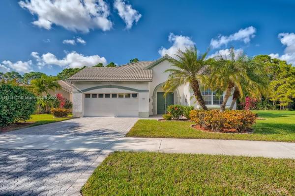 700 SW Great Exuma, Florida 34986, image 2