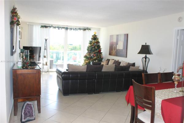 Arlen House East, 100 Bayview Dr #422, Sunny Isles Beach, Florida 33160, image 2