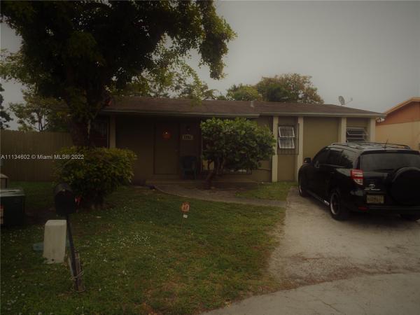 Leslie Estates, 2906 NW 192nd Ln, Miami Gardens, Florida 33056, image 2