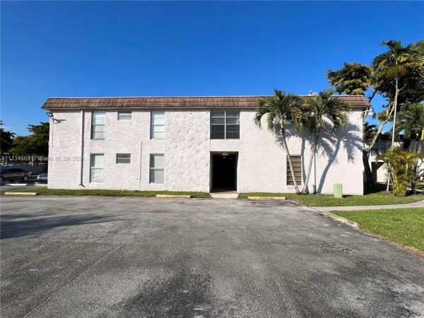 Kendall Acres, 10395 N Kendall Dr #V8, Kendall, Florida 33176, image 2