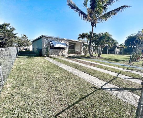 Sky Vista, 1551 NE 12th St, Homestead, Florida 33033, image 2