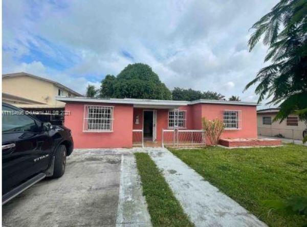 Carole Anne Park, 317 W 34th St, Hialeah, Florida 33012, image 1