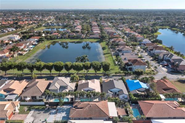 6530 SW 159th Pl, Kendale Lakes, Florida 33193, image 2
