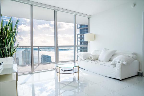 Icon Brickell Tower 1, 465 Brickell Ave #3705, Miami, Florida 33131, image 2