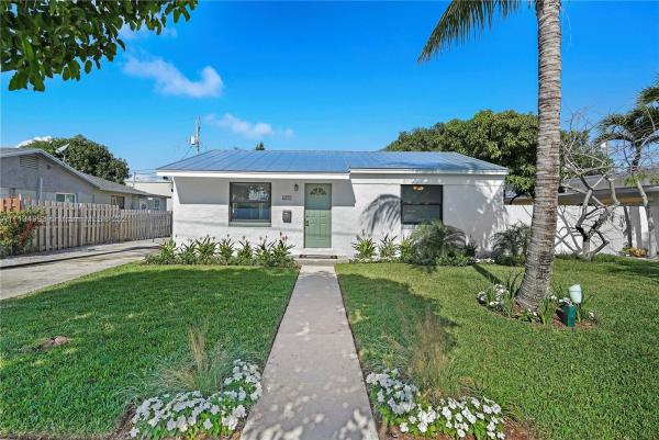 Monceaux, 611 Monceaux Rd, West Palm Beach, Florida 33405, image 2