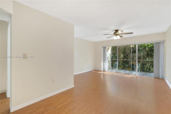Park East, 100 NW 87th Ave #E211, Fountainebleau, Florida 33172, image 2