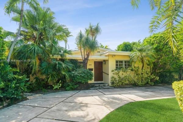 Tropical Isle Homes, 230 Cypress Dr, Key Biscayne, Florida 33149, image 2