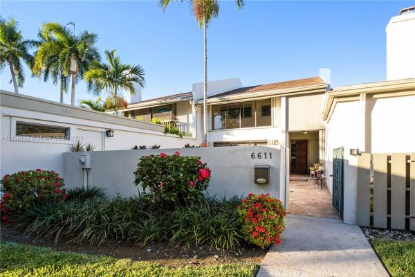 The Banyans Of South Miami, 6611 SW 71st Ln #10, South Miami, Florida 33143, image 1
