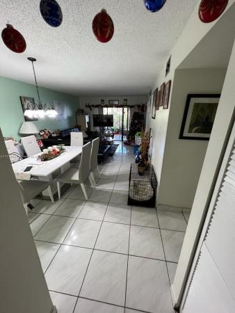 Pine Lake Village, 8875 Fontainebleau Blvd #104, Fountainebleau, Florida 33172, image 2