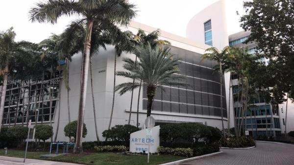 Artech Residences At Aventura, 2950 NE 188th St #225, Aventura, Florida 33180, image 2