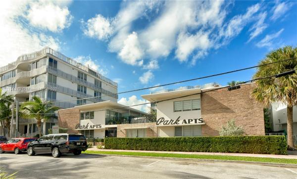 Park Villas, 2130 Park Ave #7, Miami Beach, Florida 33139, image 2