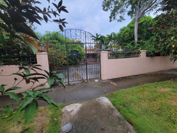 Brickell Estates, 525 SW 18th Ter, Miami, Florida 33129, image 2